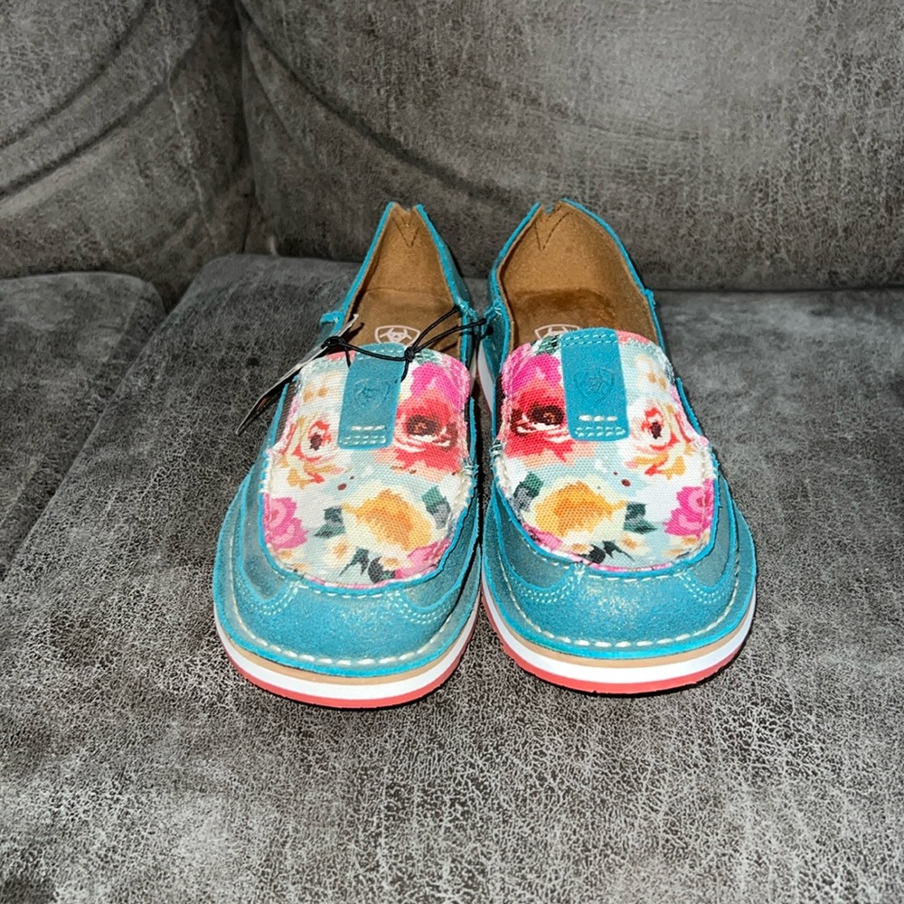 Women’s Ariat shoe